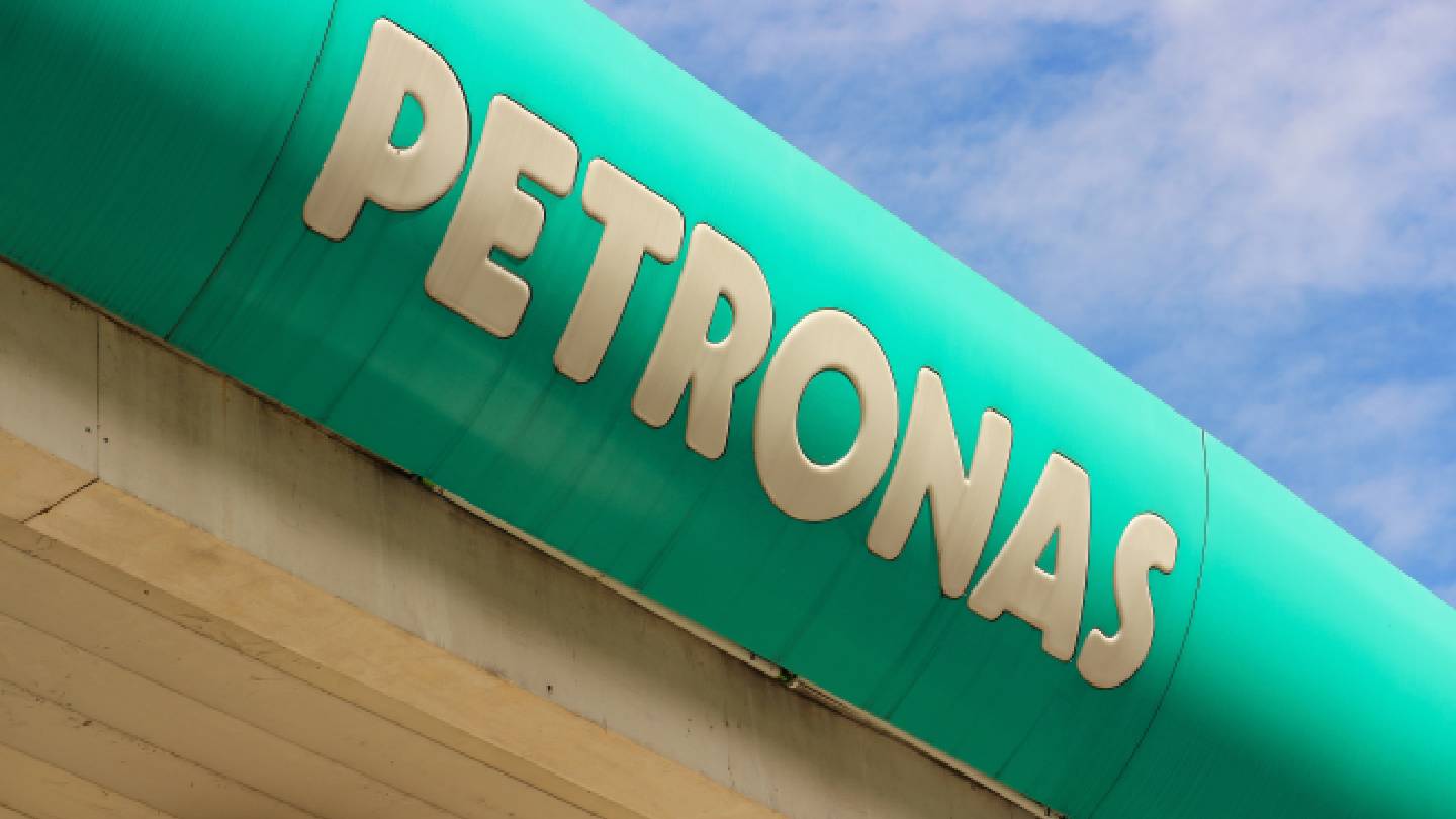 Malaysia's Petronas to Reduce Dividend Payment to Government by 38% in 2026