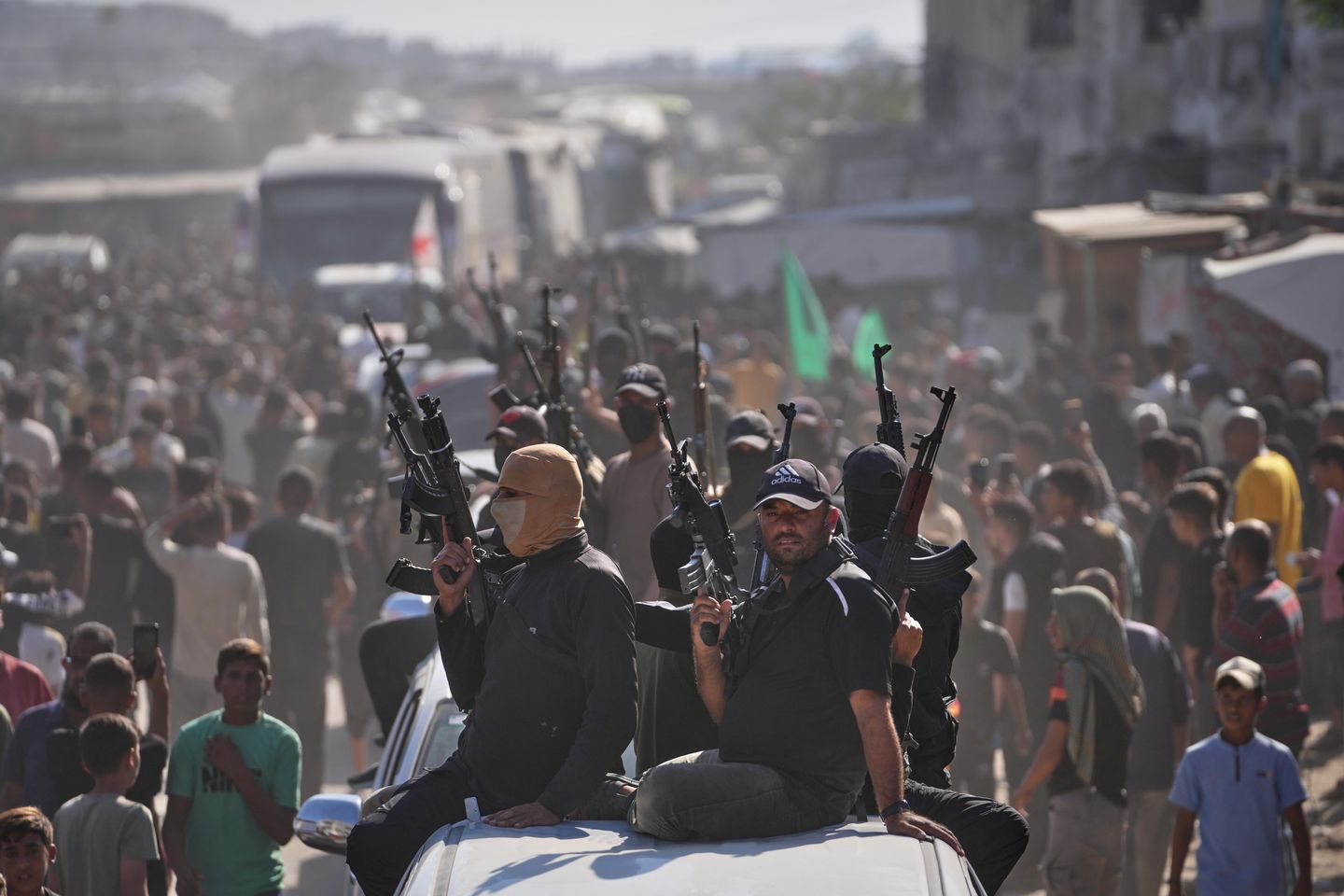 Escalating Internal Warfare in Gaza: Armed Clans Challenge Hamas