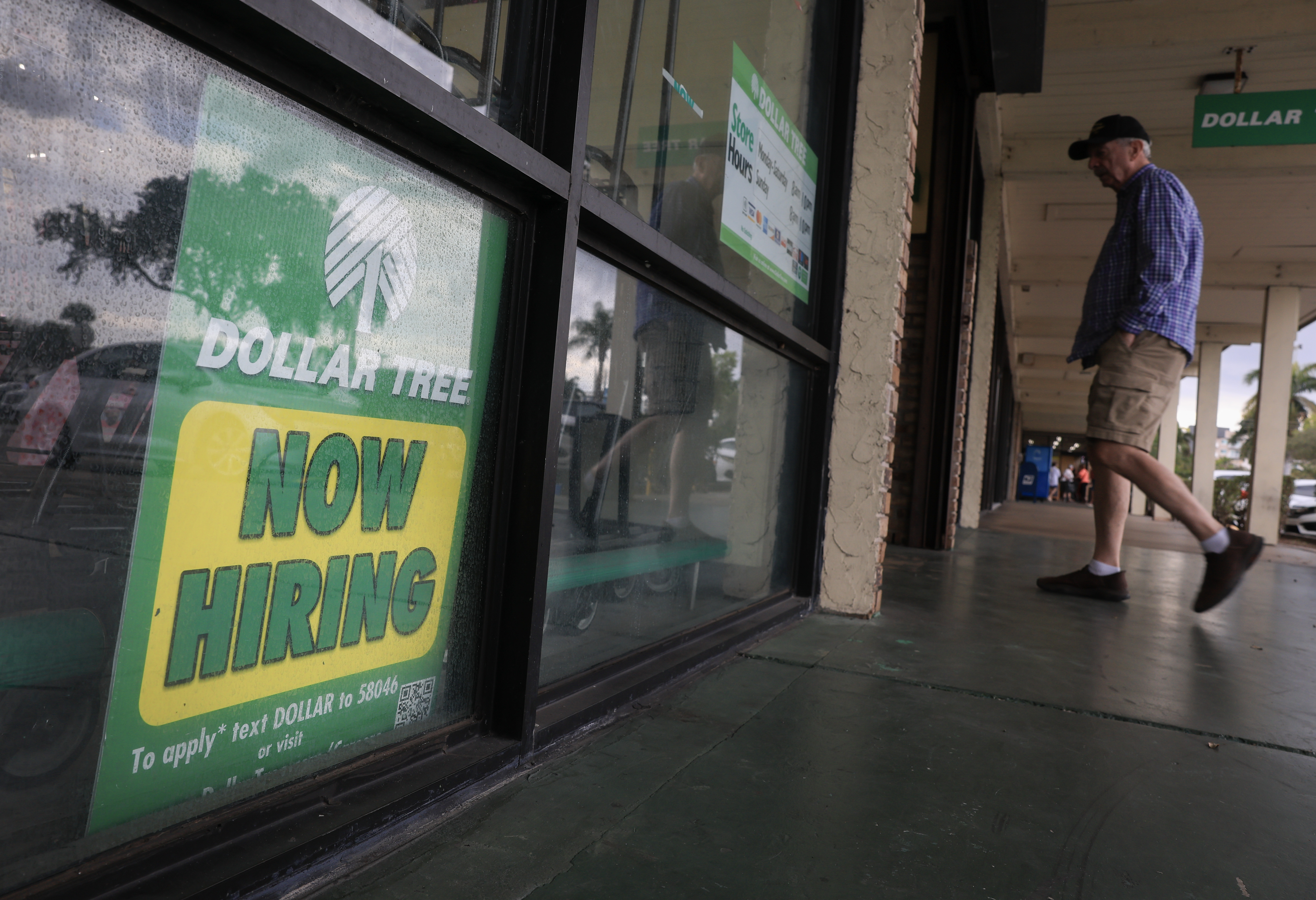 The Dilemma of Low Worker Turnover in the Labor Market