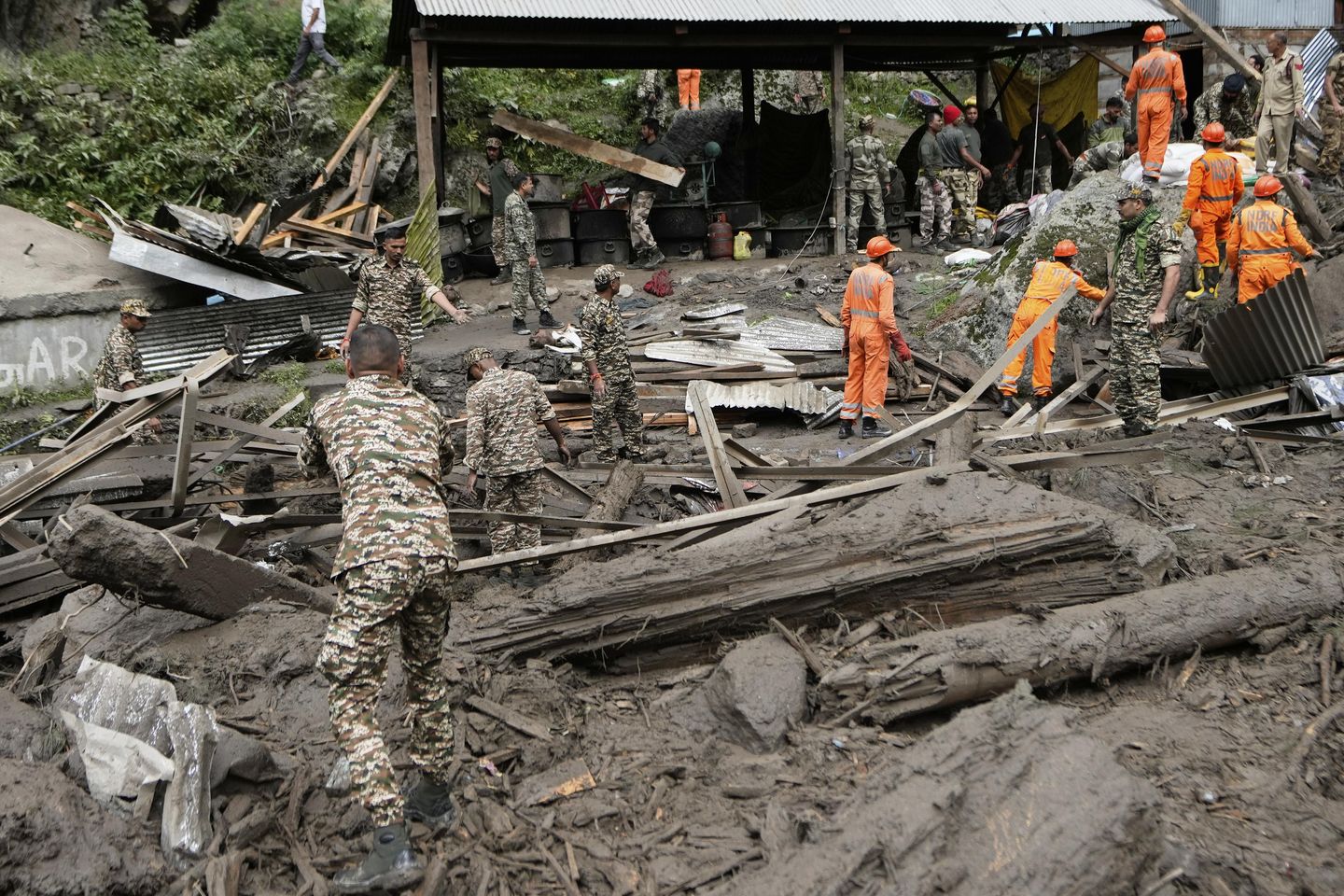 Deadly Flash Floods Claim Over 170 Lives in India and Pakistan