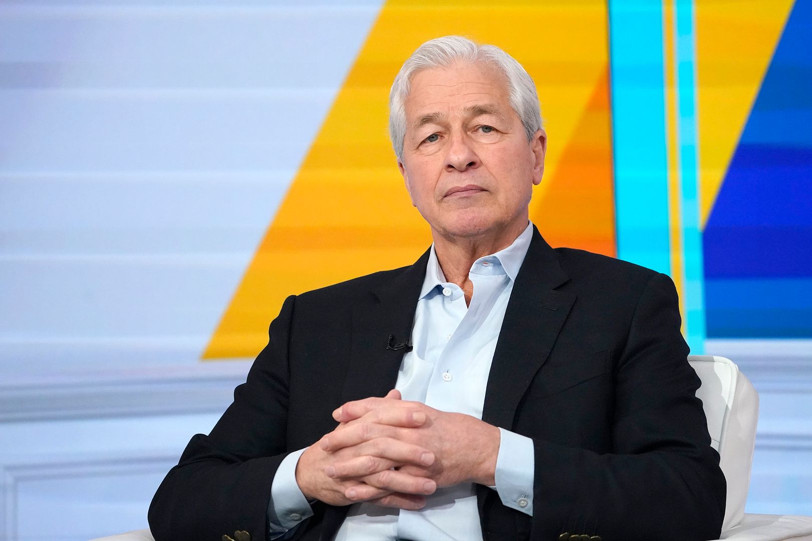 Jamie Dimon Warns of Bank Resistance in Debate Over Stablecoin Rewards