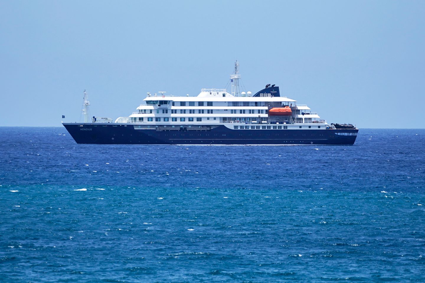 Confirmed Hantavirus Case Among Canadians Returning from Cruise Ship