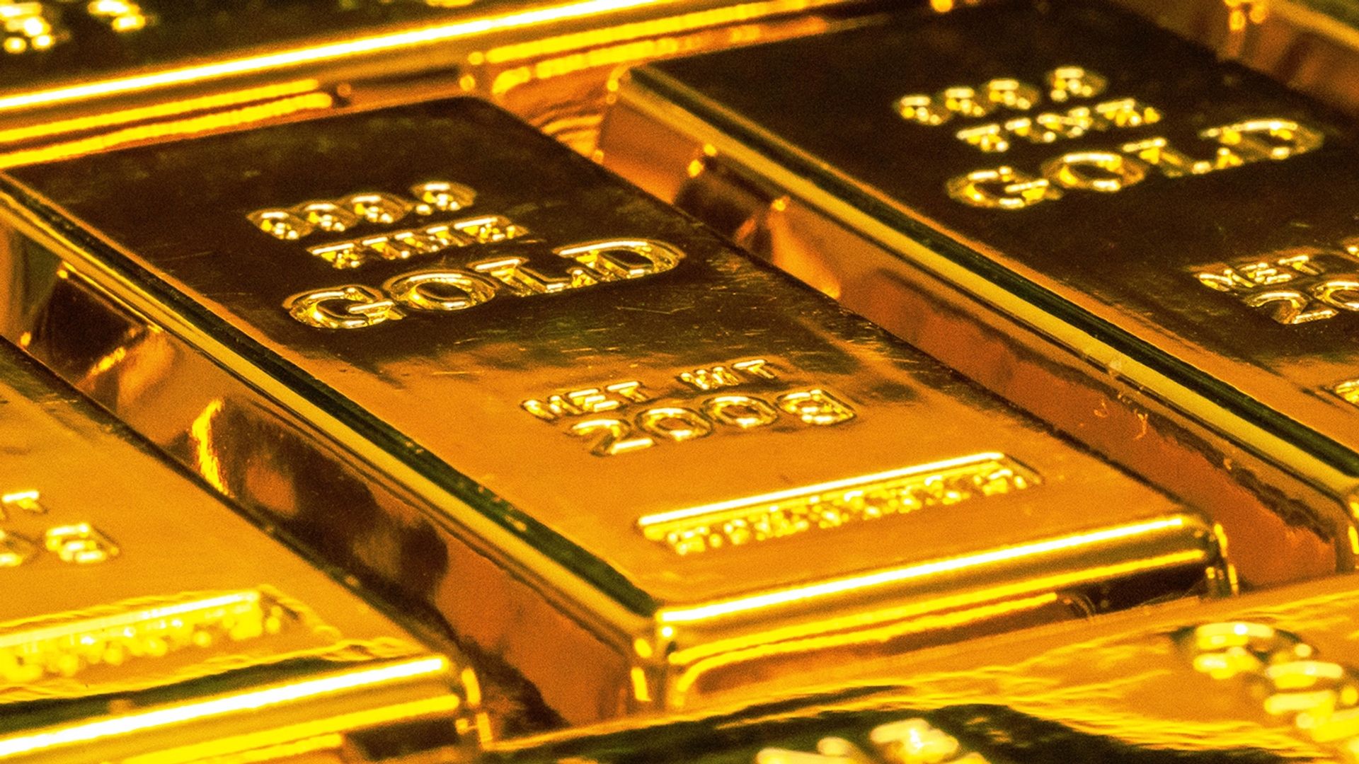 Bitcoin Price Tumbles as Gold and Silver Selloff Continues
