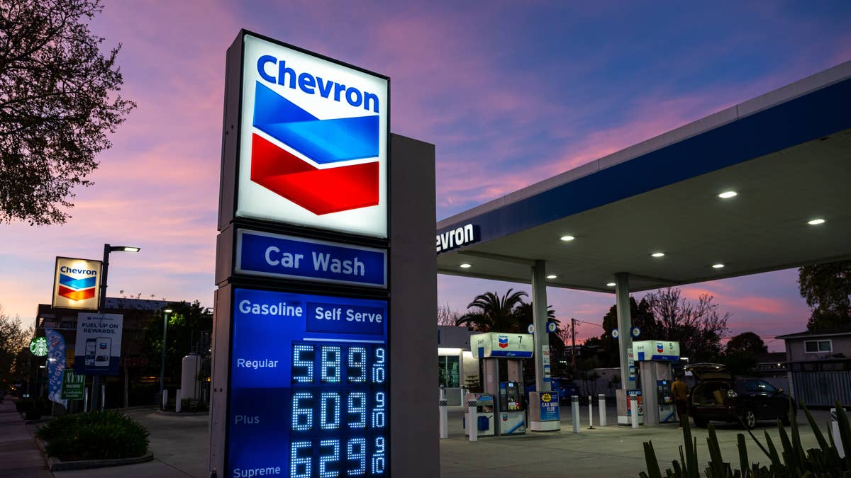 Oil Industry Warns Americans of Continued Rise in Gas Prices