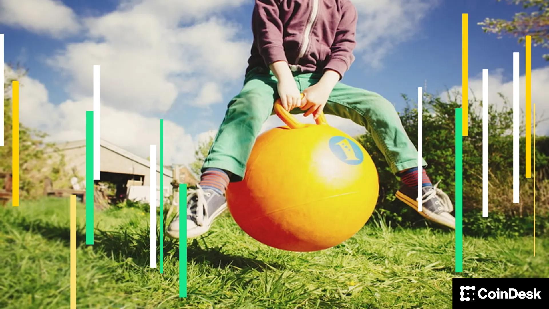 Bitcoin Surges Past $71,000 Amid Pause in Tech Selloff