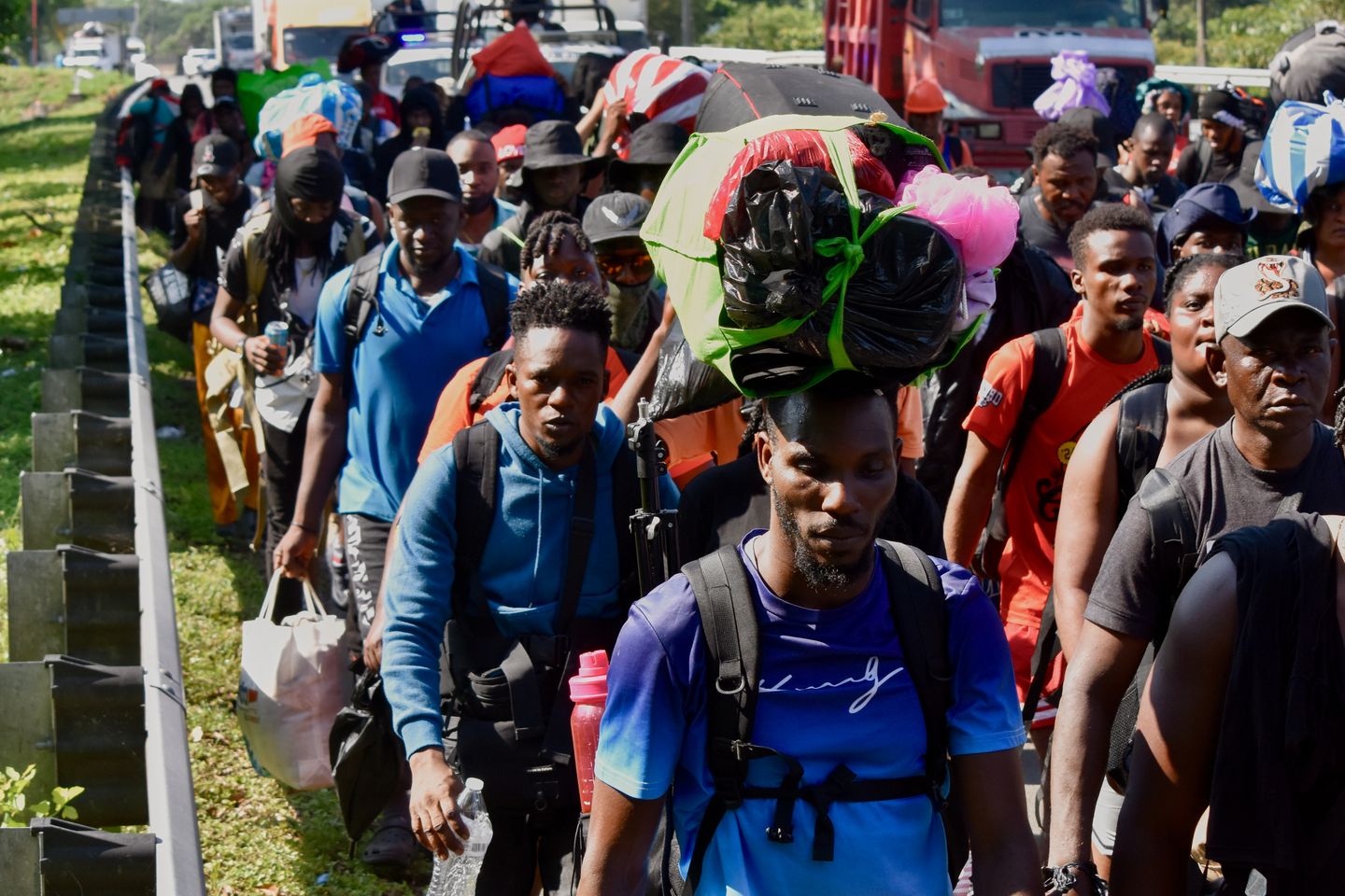 Shift in Destination: Migrant Caravan from Tapachula No Longer Targeting U.S. Border