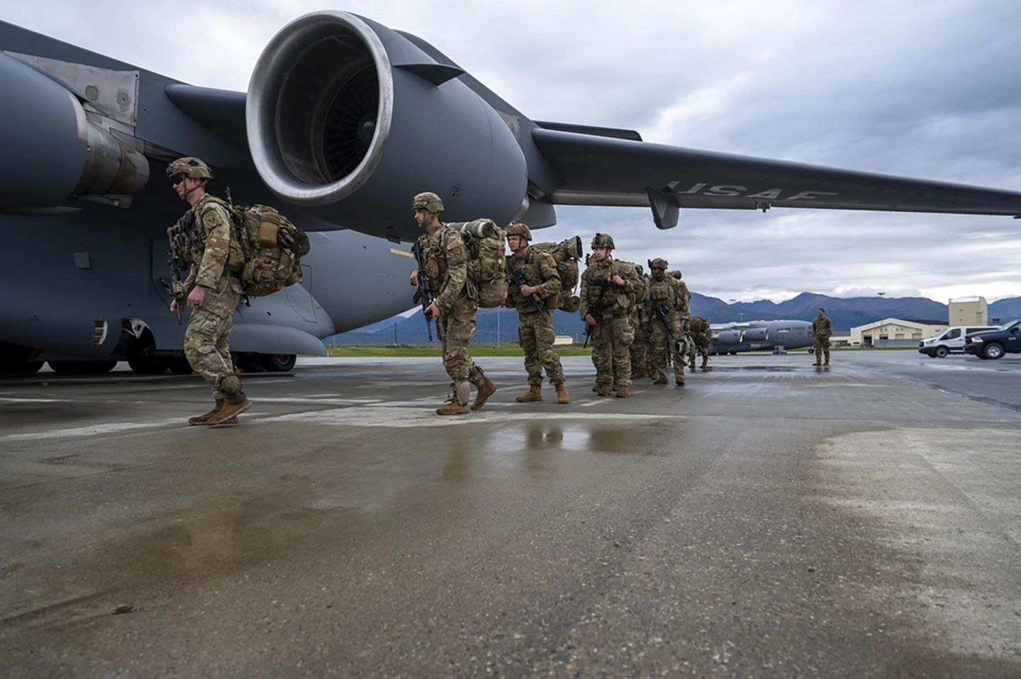 U.S. Troops Complete Deployment to Remote Alaska Island Amid Heightened Russian Military Activity