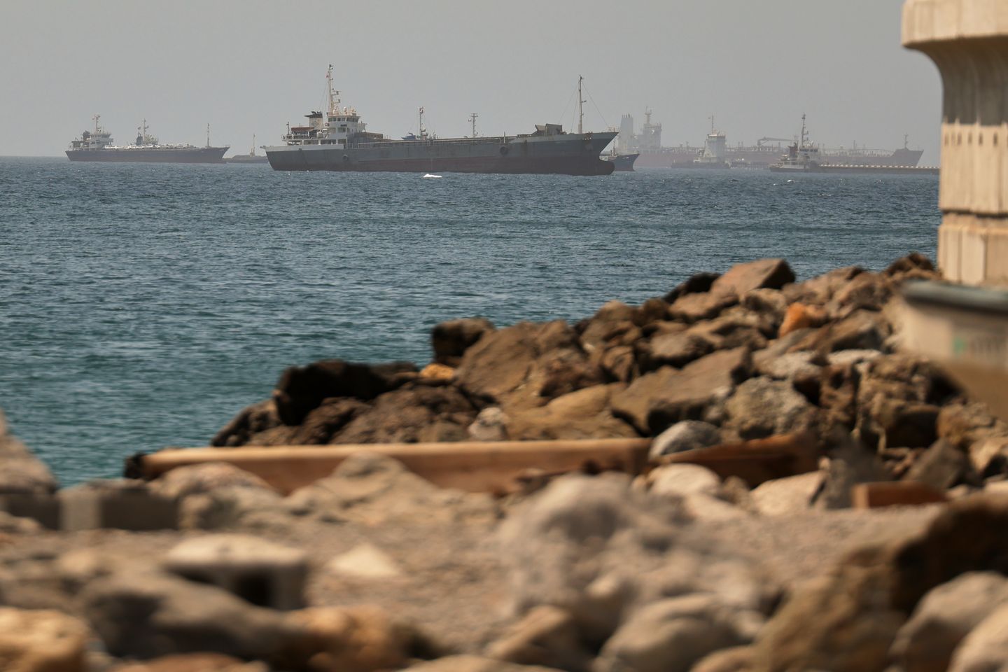 Oman Stands Firm Against Toll Proposal in Strait of Hormuz Agreements