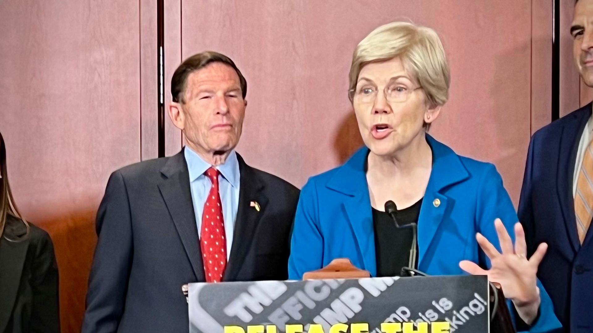 U.S. Senators Call for Investigation into Binance's Financial Oversight