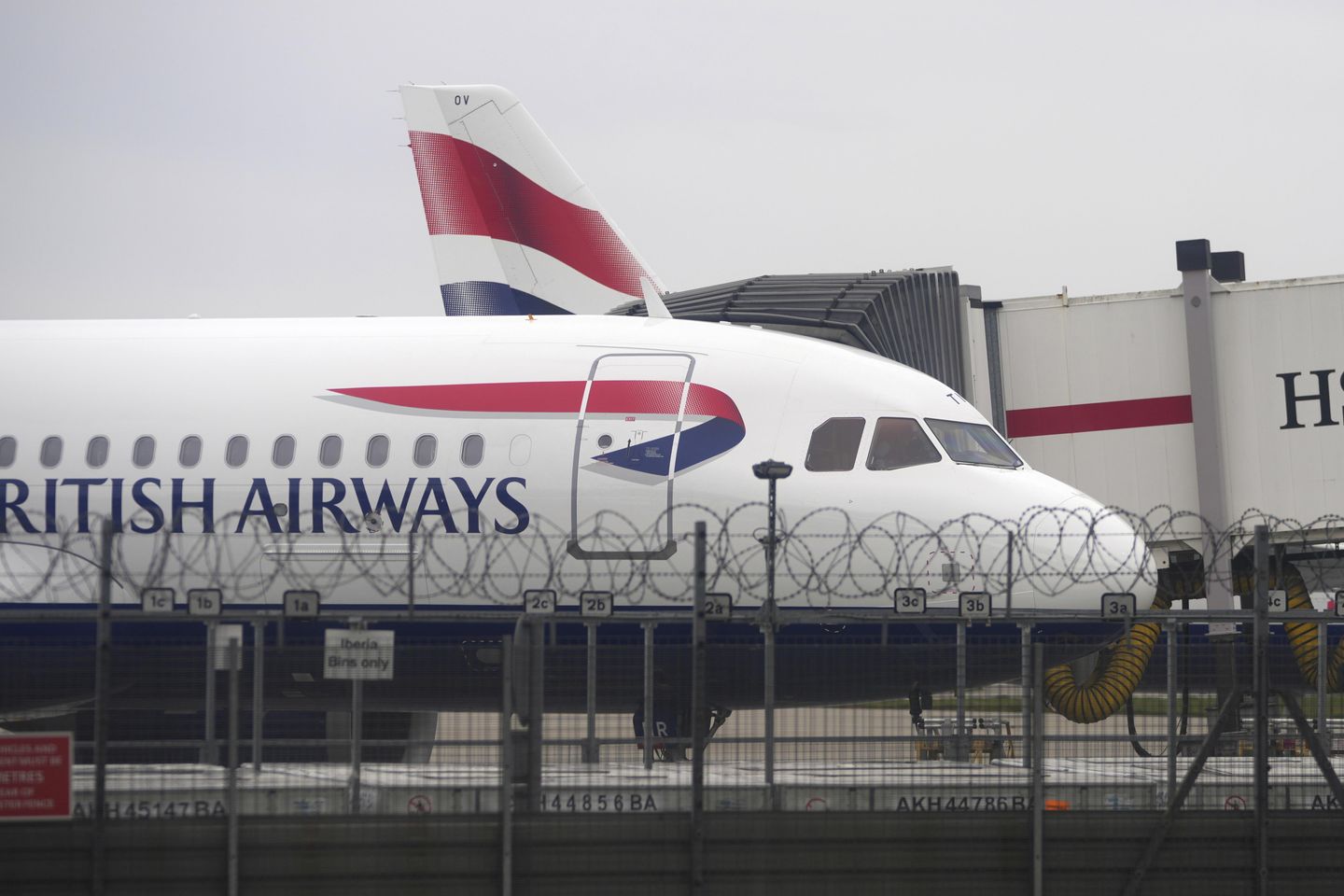 Copilot Mix-up Leads to Plane Fire at London Gatwick Airport