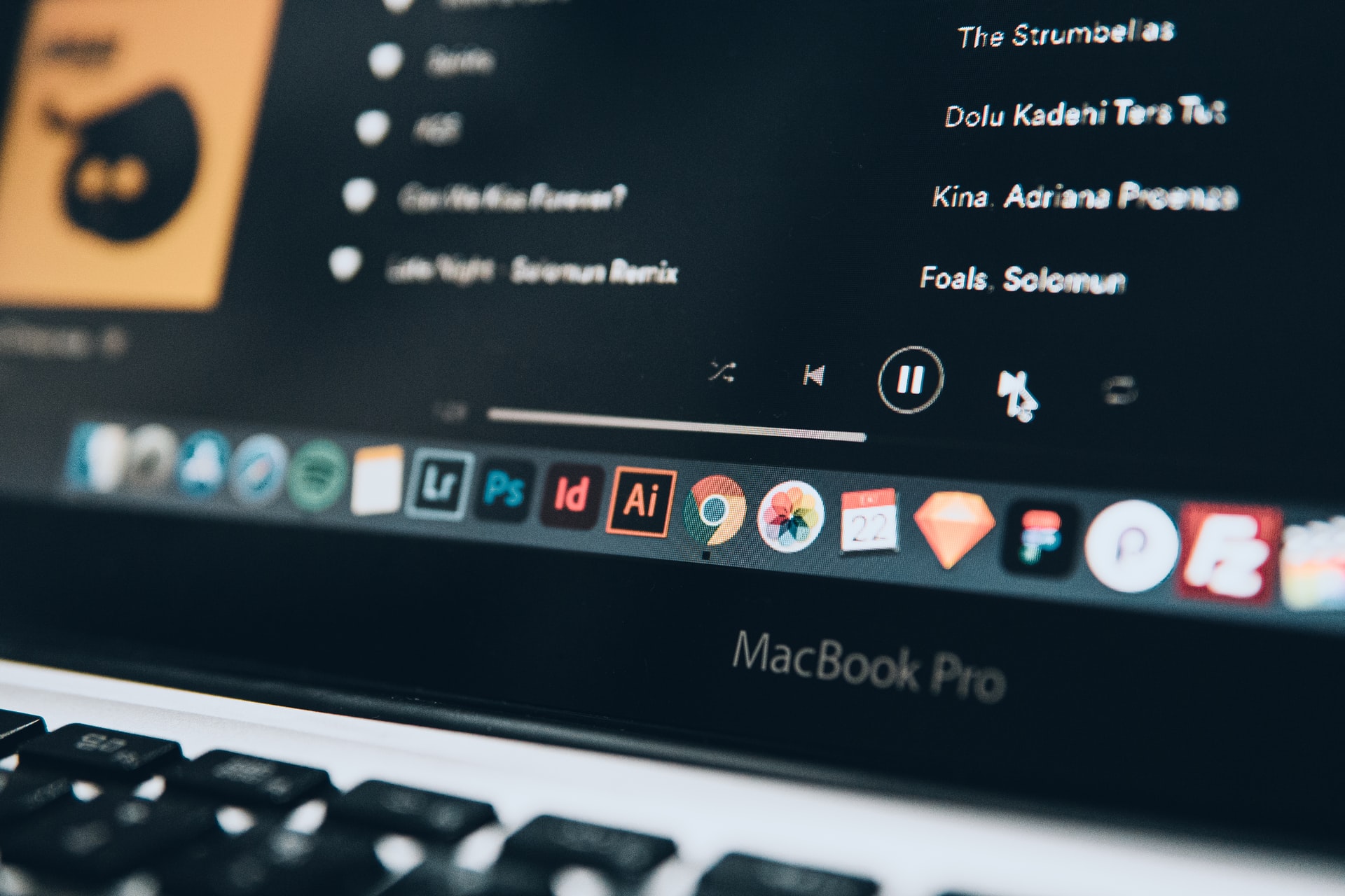Bank of America Reaffirms Positive Outlook for Adobe Stock