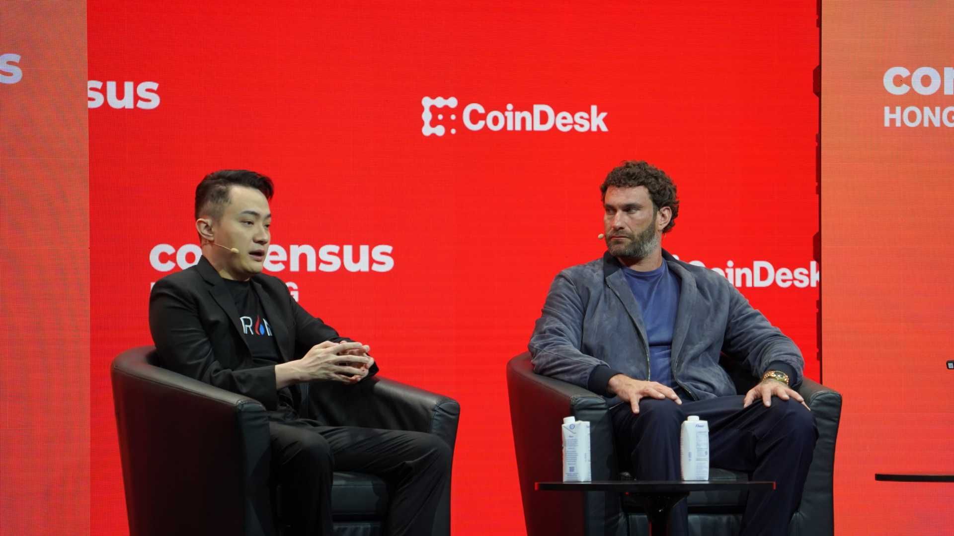 Cryptocurrency Community Speculates on Future Targets After WLFI Claims Freeze Was to 'Protect Users'