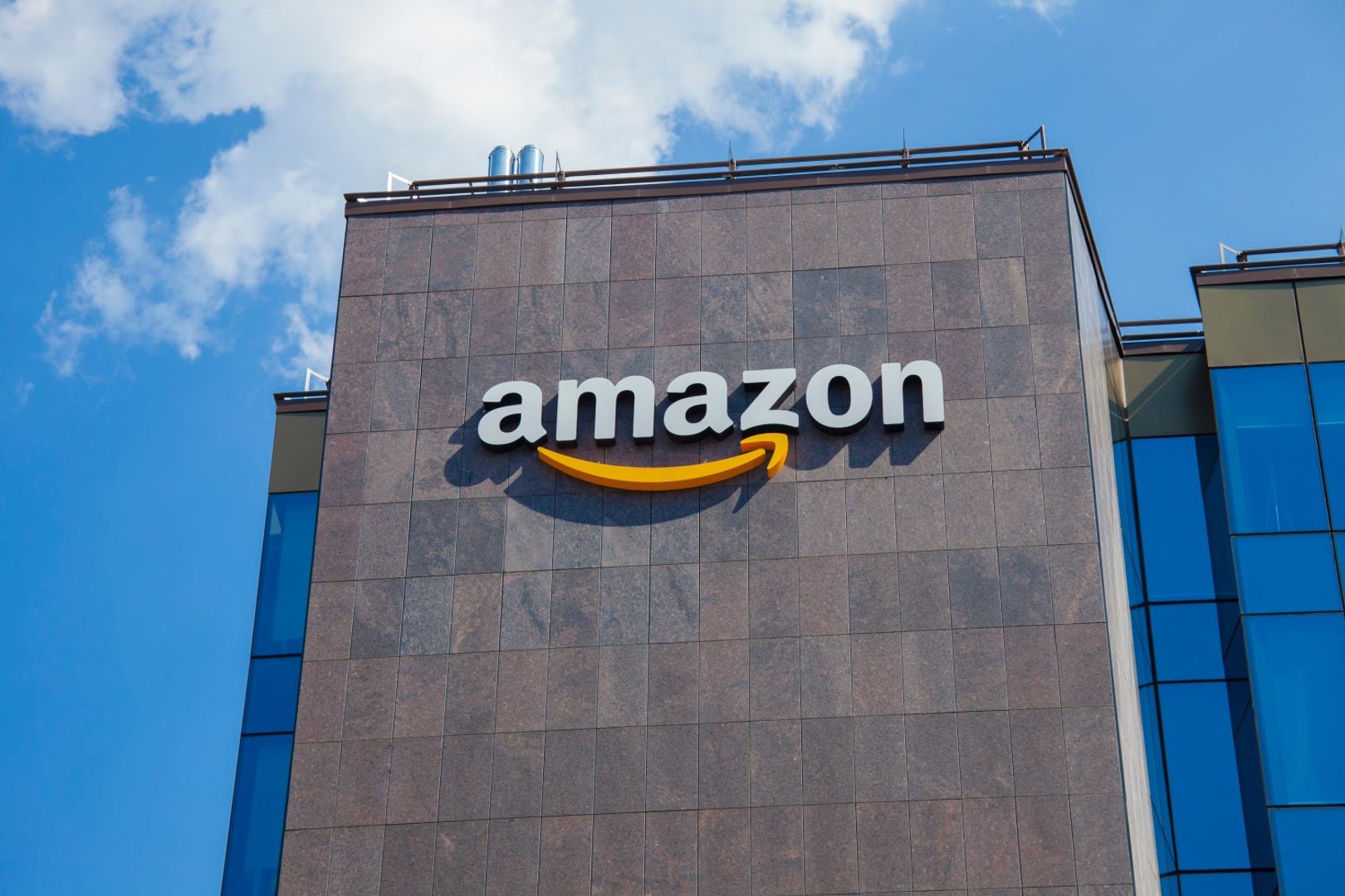 Stablecoins Reach New Heights as Walmart and Amazon Eye Issuing their Own