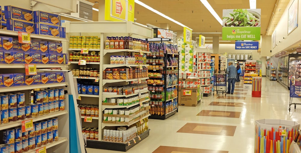 US Retailers Face Inventory Challenges Amid Economic Uncertainty