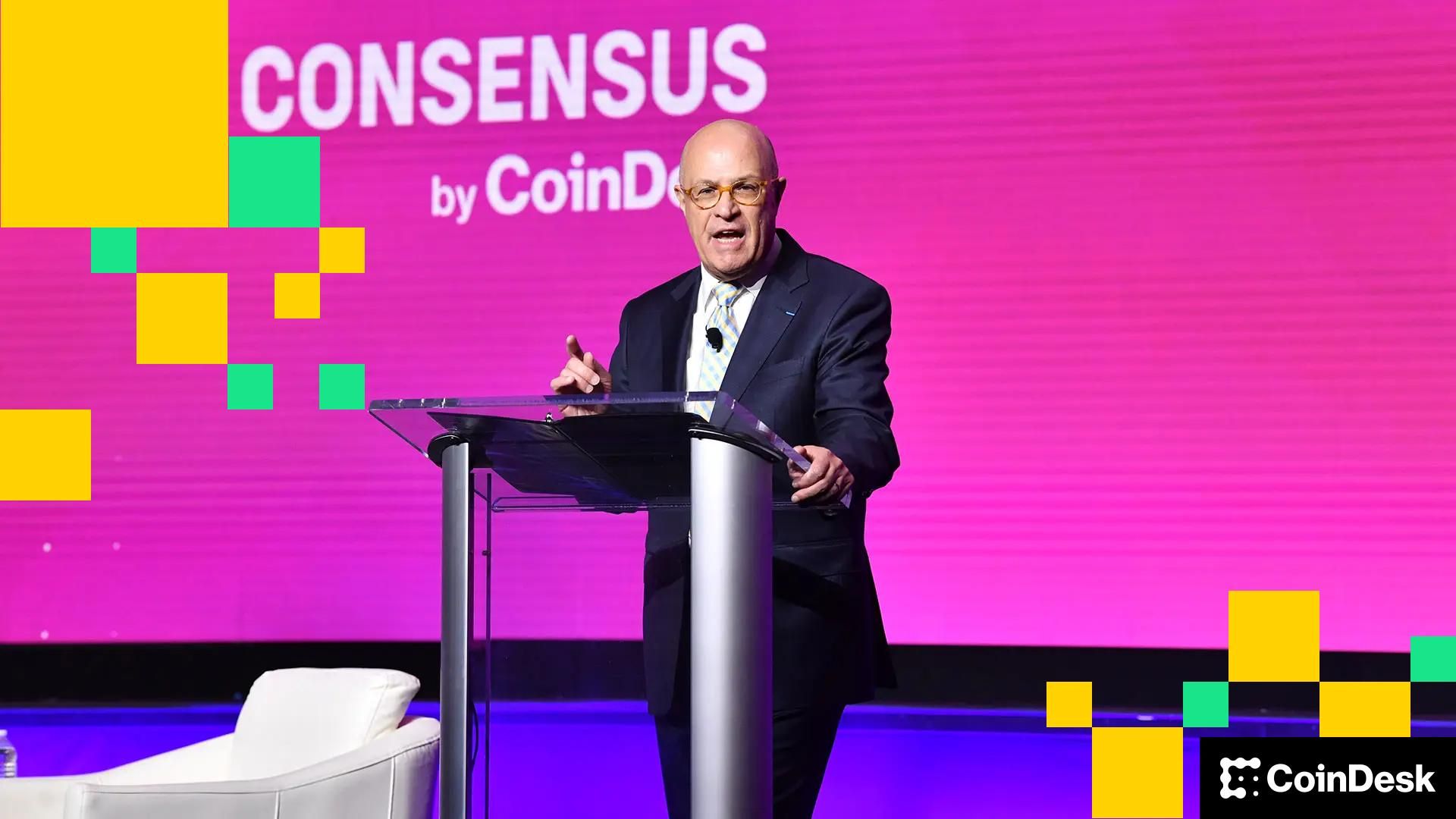 Former CFTC Chair Giancarlo Argues Clarity Act Will Favor Banks Over Crypto