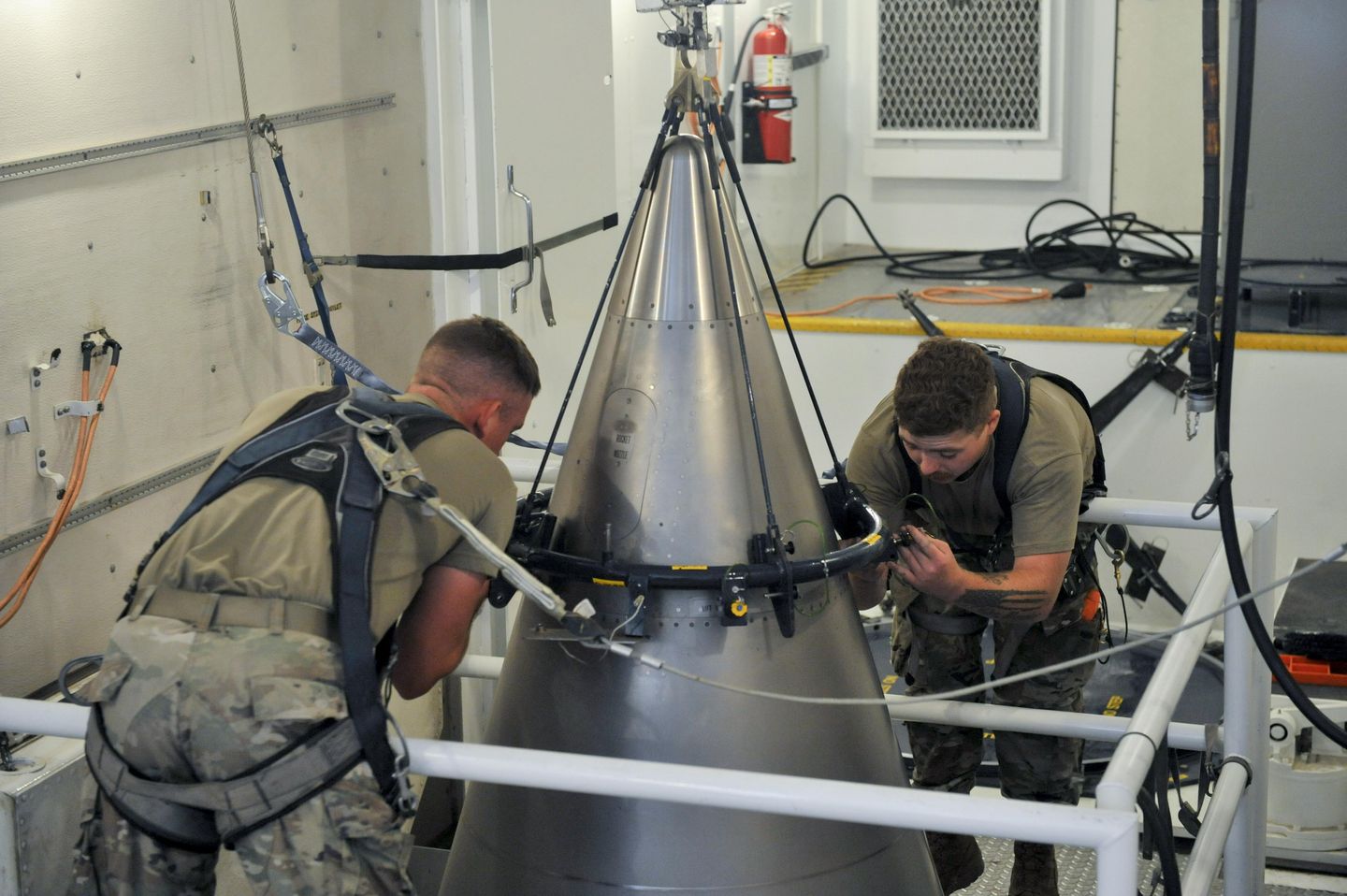 Experts Recommend Uploading Multiple Warheads to U.S. Missiles for Enhanced Strategic Deterrence