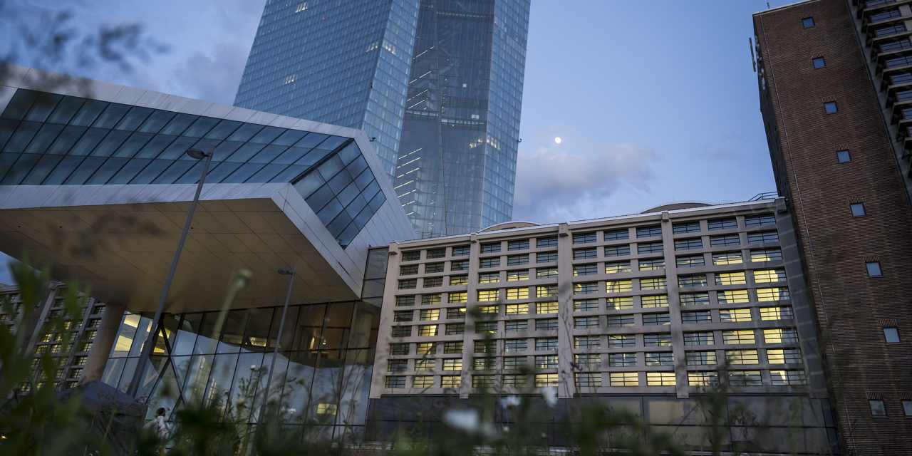 Analysis: European Banks Present Steadier Outlook Compared to U.S. Competitors