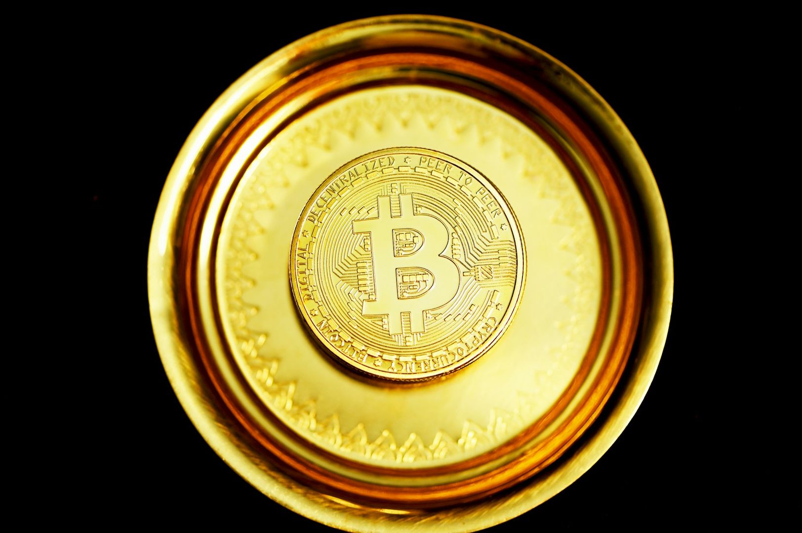 Bitcoin's Long-Term Focus Alleviates War Jitters, Analysts Say