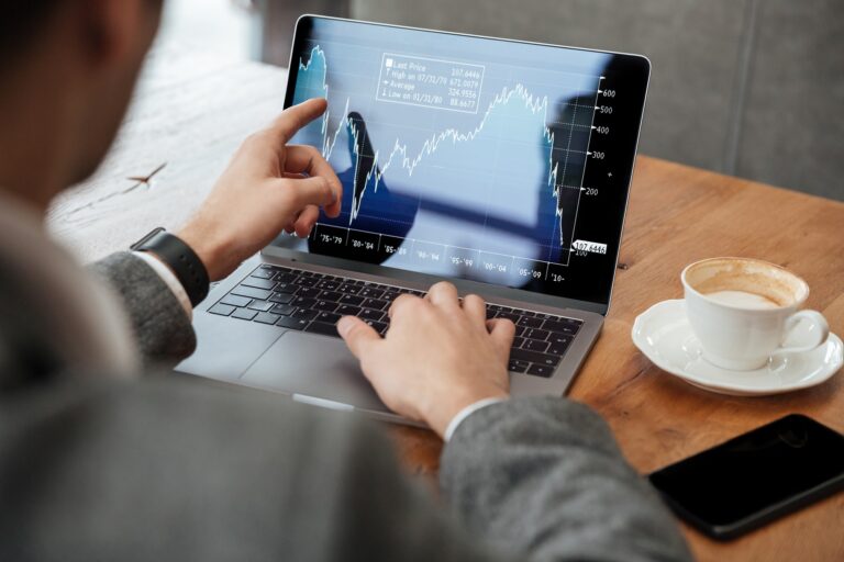 Jim Cramer Backs CoreWeave Inc. (CRWV) as Top Pick in the Market