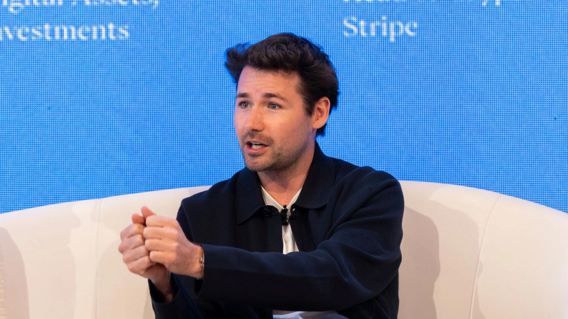 Fintech Giants Strive for Dominance in Global Payment Infrastructure
