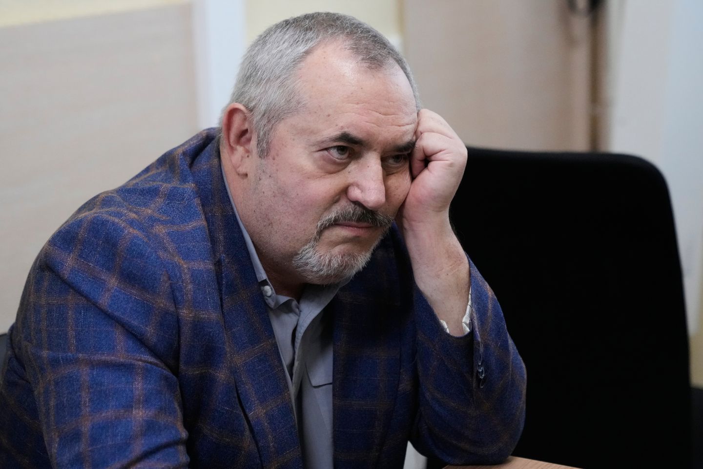 Putin Critic Convicted, Barred from Campaigning for Parliament