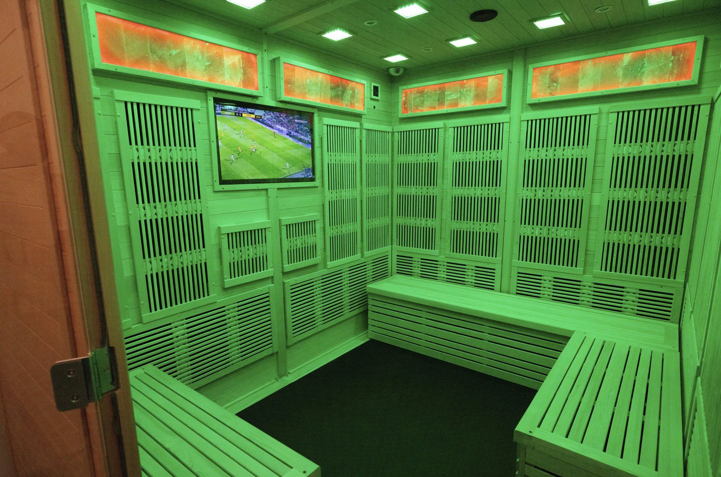 Tragic Incident at Tokyo Sauna Facility