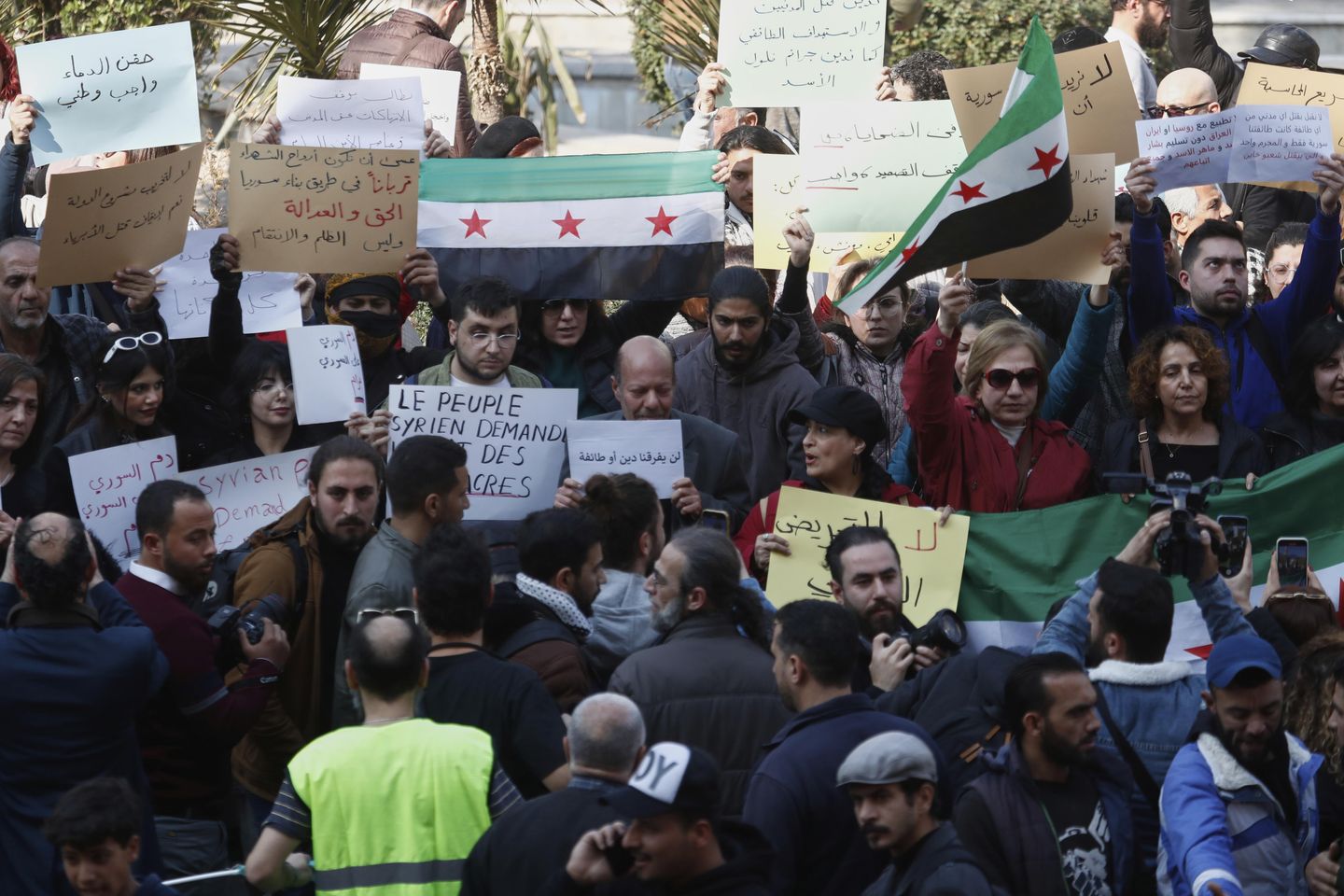 Syria Urges Sanctions Lift and Reconciliation Efforts with Neighboring Countries