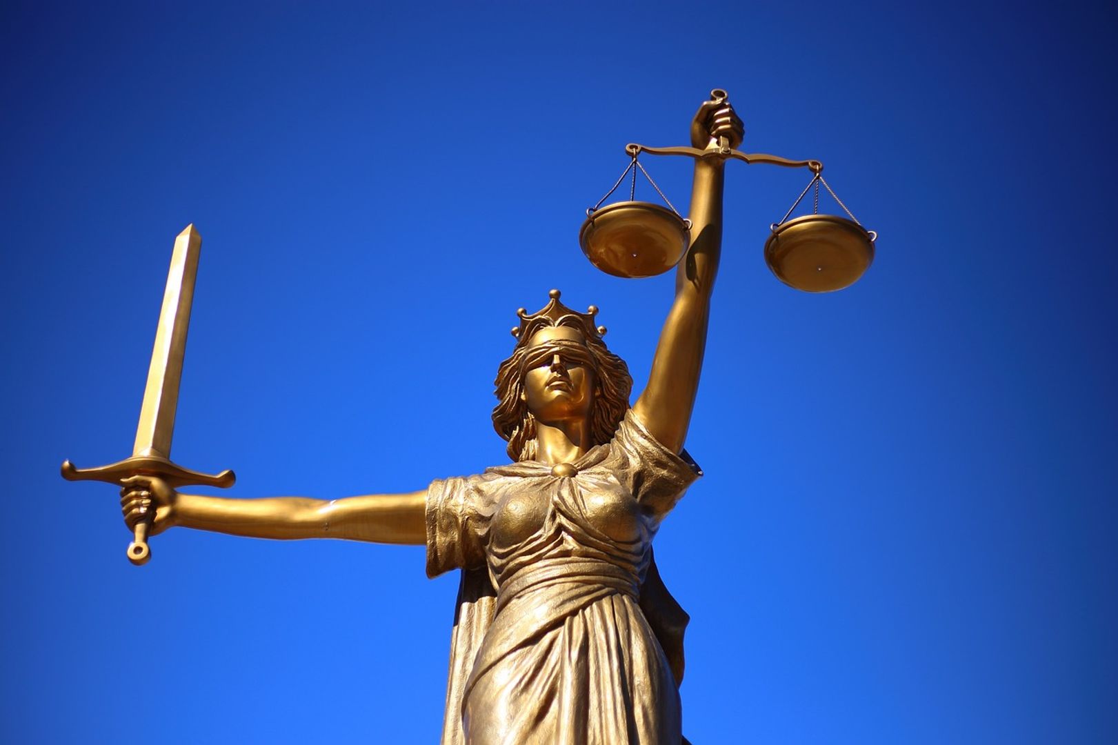Cryptocurrency CEO Accused of Deceiving Investors and Misusing Funds