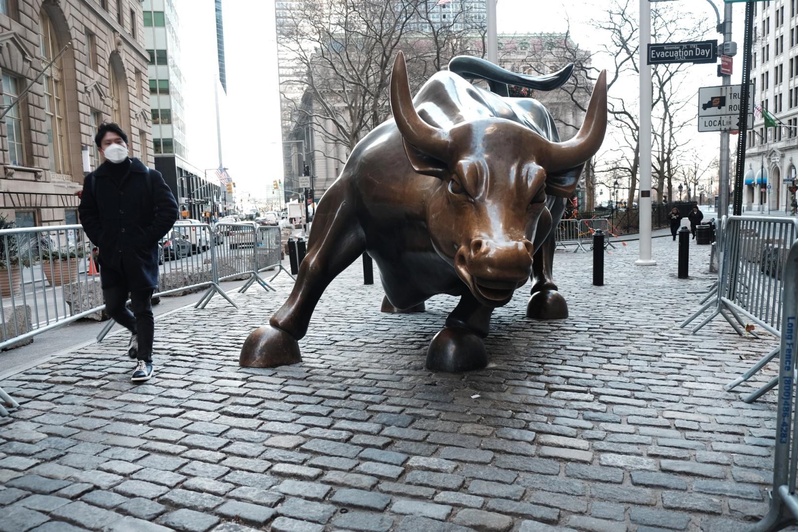 Crypto Market Positioned for Q4 Surge as Historical Trends and ETF Demand Align
