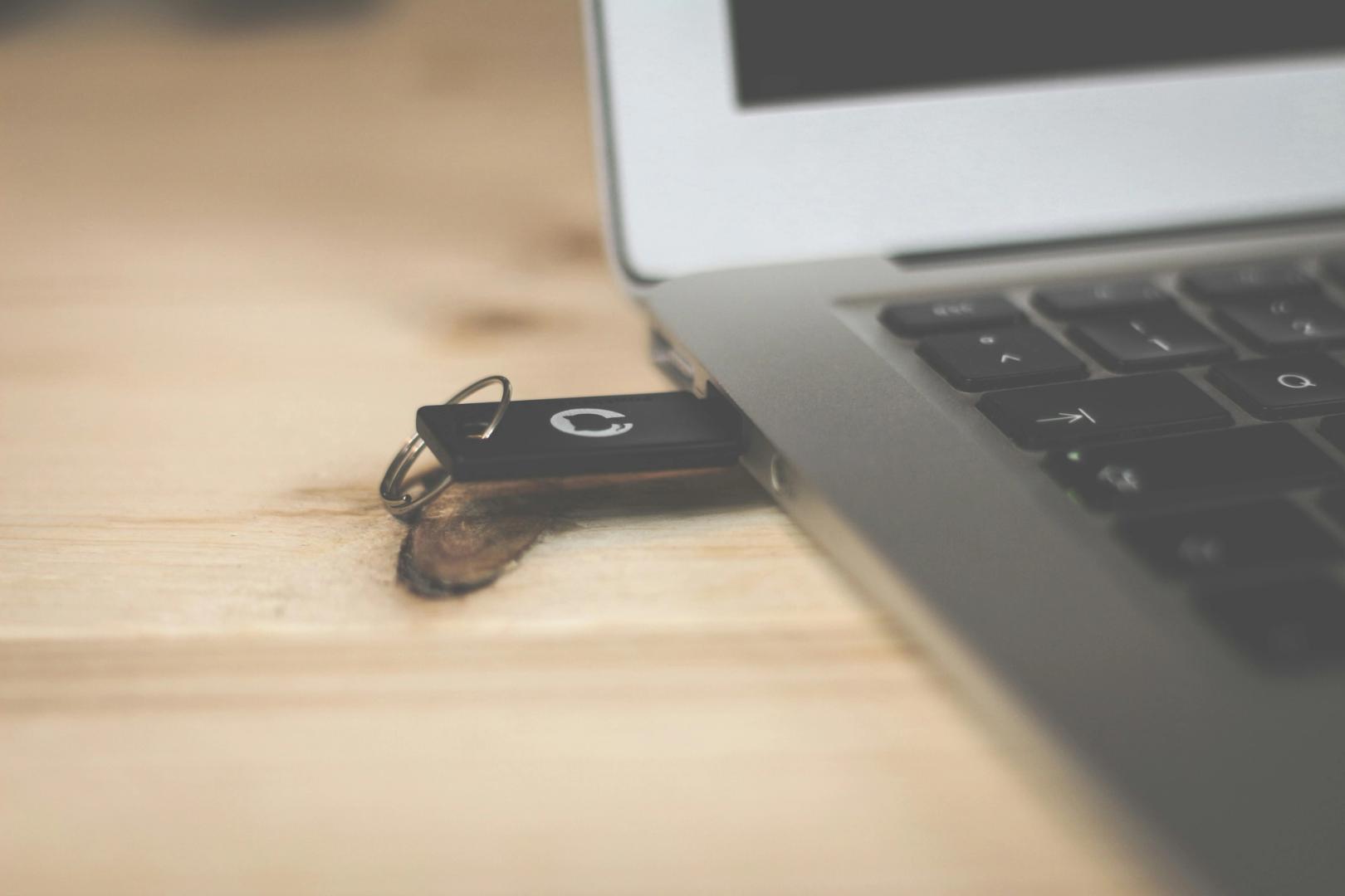 Microsoft uncovers malware targeting crypto wallets via USB sticks