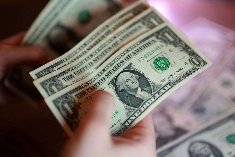 Optimism Boosts Dollar for Best Month in Nearly a Year