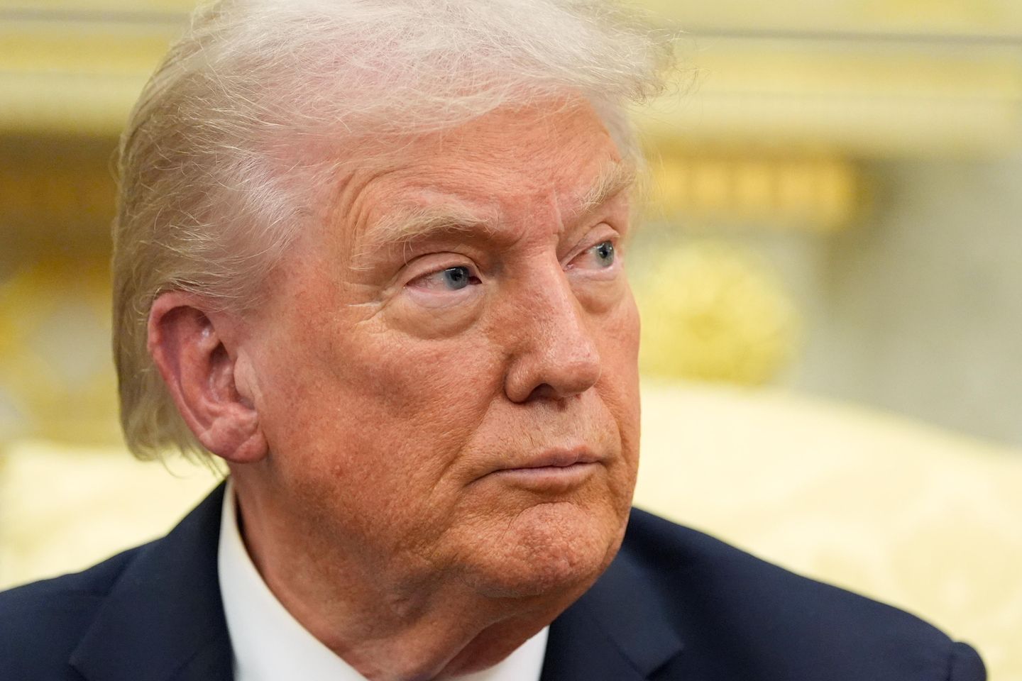 President Trump's Aggressive Defense of Tariff Plans Highlighted Ahead of Supreme Court Case