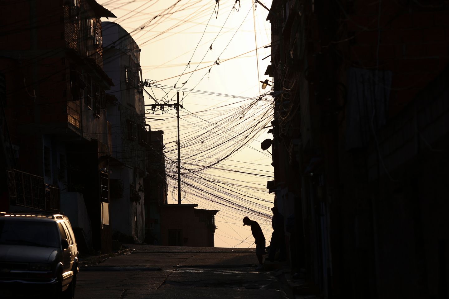 Strong earthquake shakes Venezuela, swaying buildings in Caracas