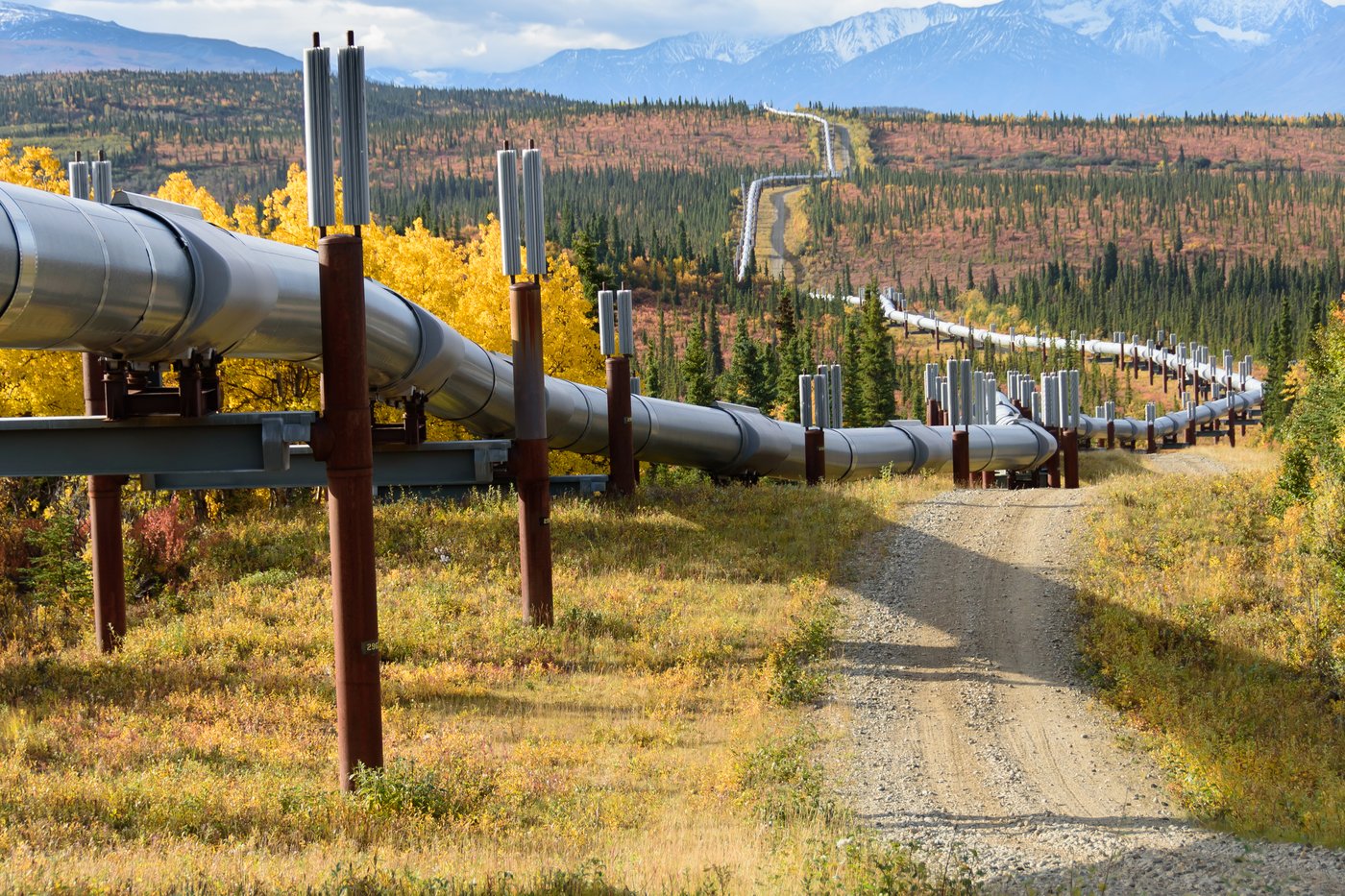 Top Pipeline Stocks for Long-Term Investors