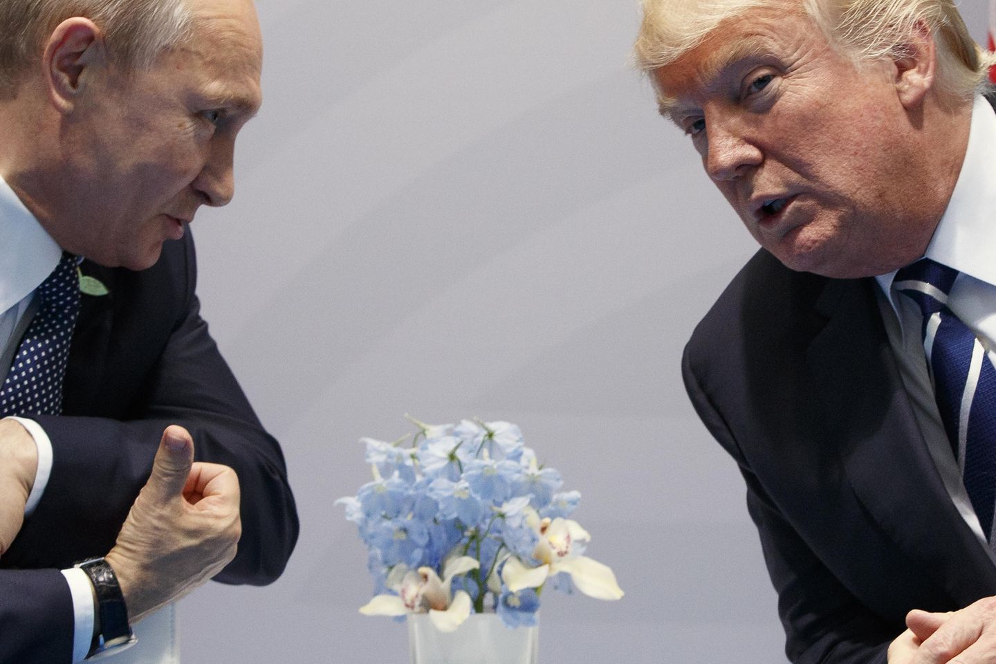 CIA Memo Challenges 2016 Russian Influence Report on Trump's Election Win