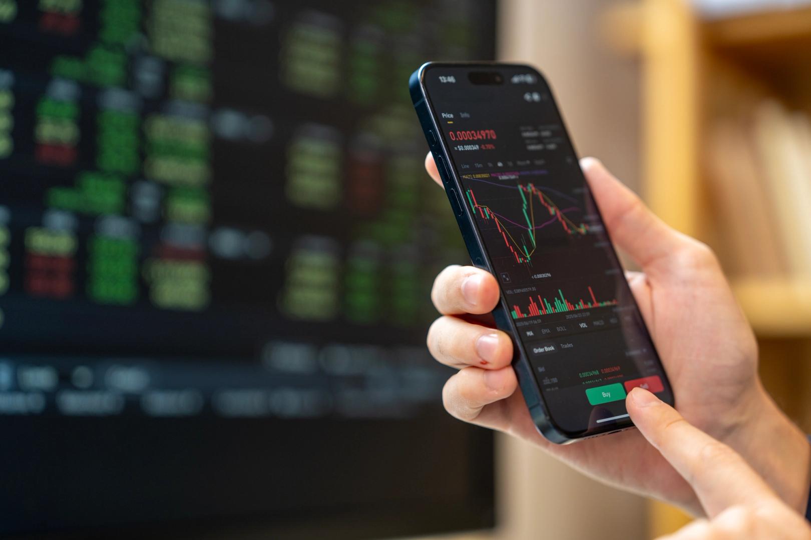 Digital Asset Market Update: XRP and HYPE See Inflows Amidst Overall Outflows
