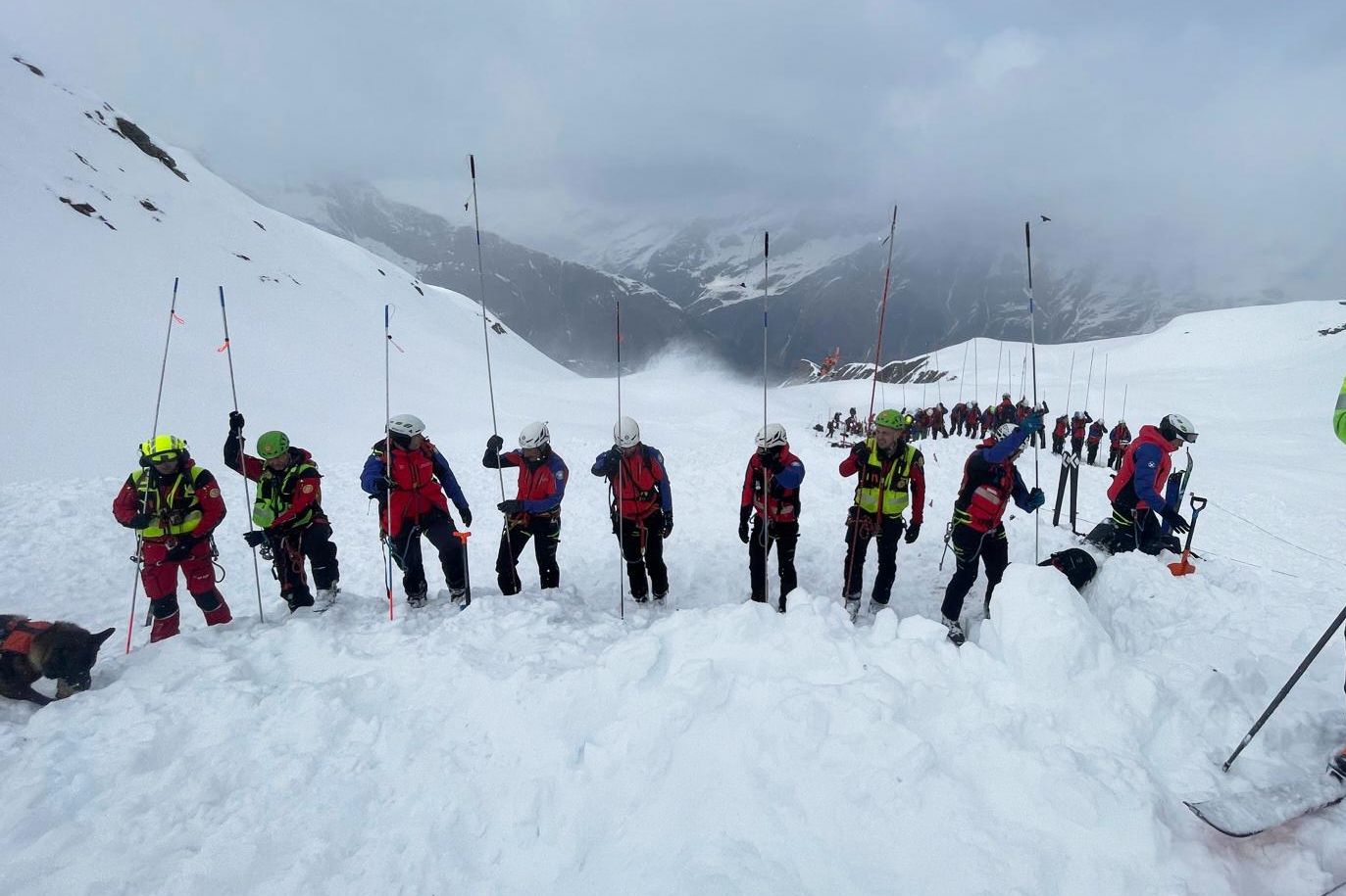 Tragic Avalanche in South Tyrol Claims Lives of 2 Skiers
